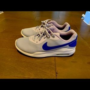 Nice out of blue Nike runners barely worn!